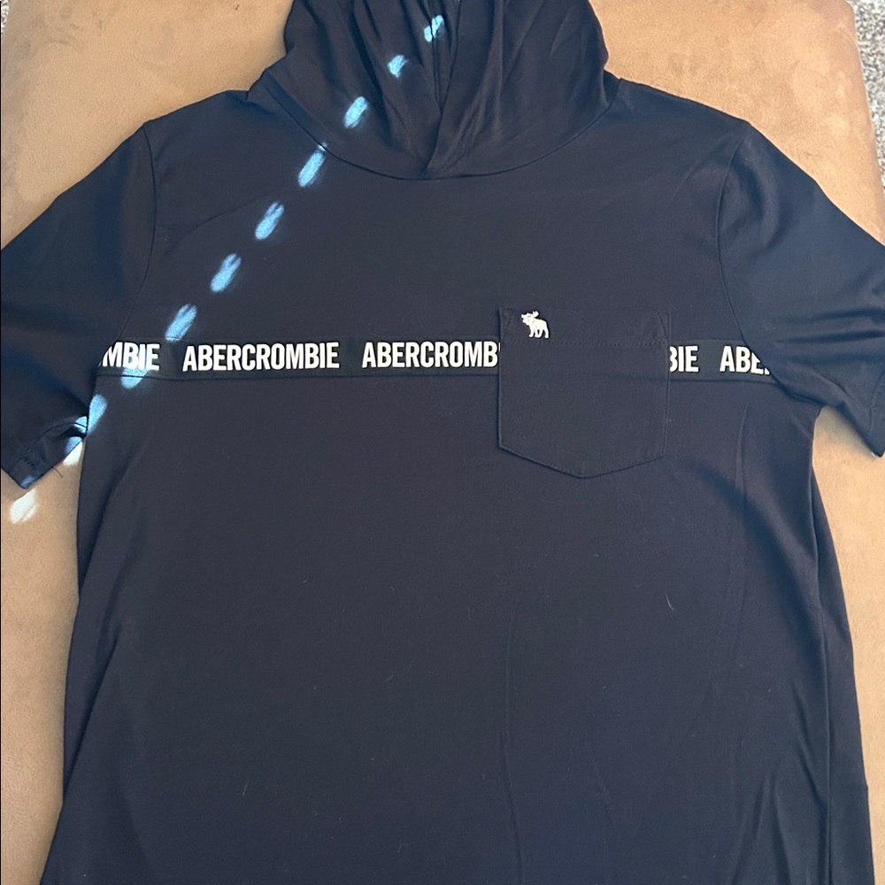 Abercrombie Kids Black Hoodie T-Shirt
Size 13/14
Never worn